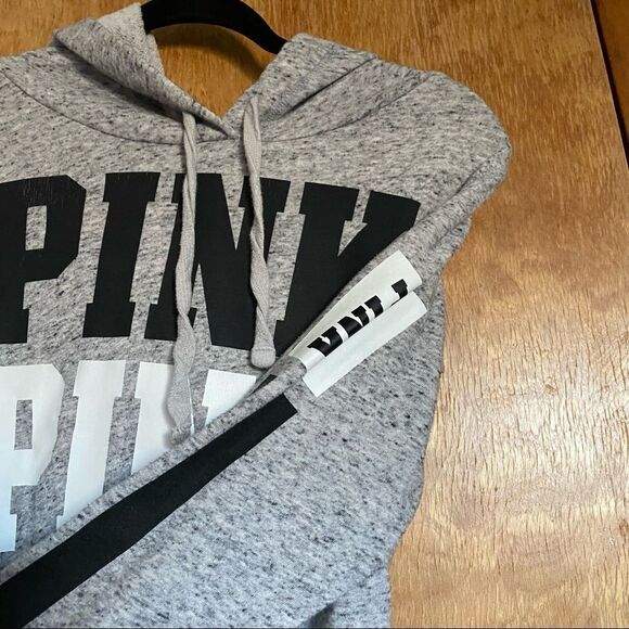 🍄 PINK Victoria’s Secret Gray Hooded Sweatshirt - Picture 5 of 7